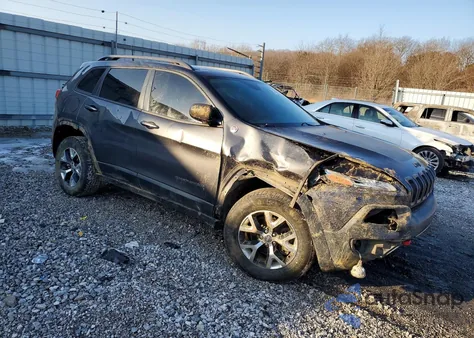 2016 Jeep Cherokee Trailhawk z USA, uszkodzony, nr VIN 1C4PJMBS6GW179203